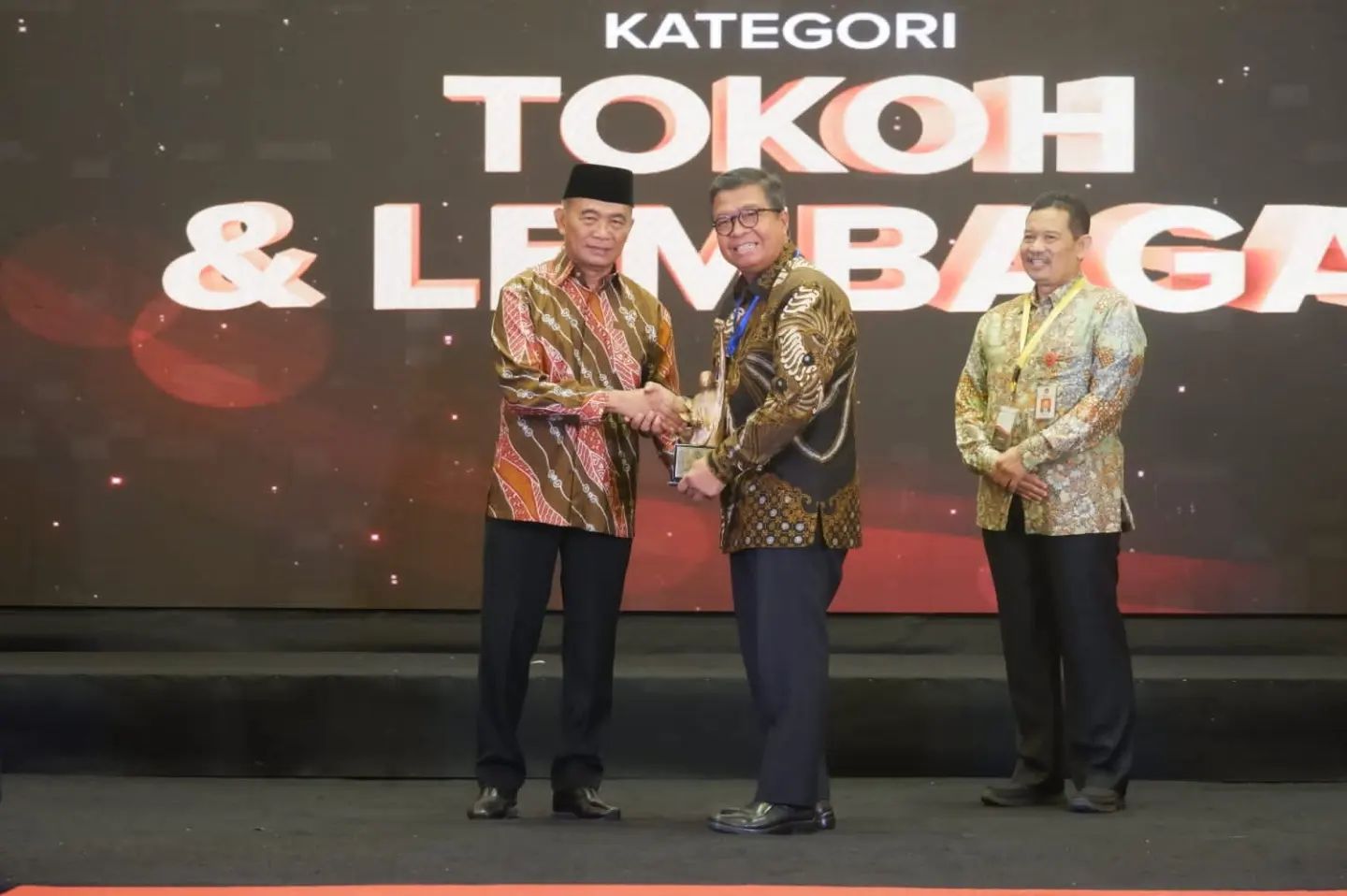 Sulbar Raih Penghargaan pada Anugerah Revolusi Mental yang Digelar oleh Kemenko PMK